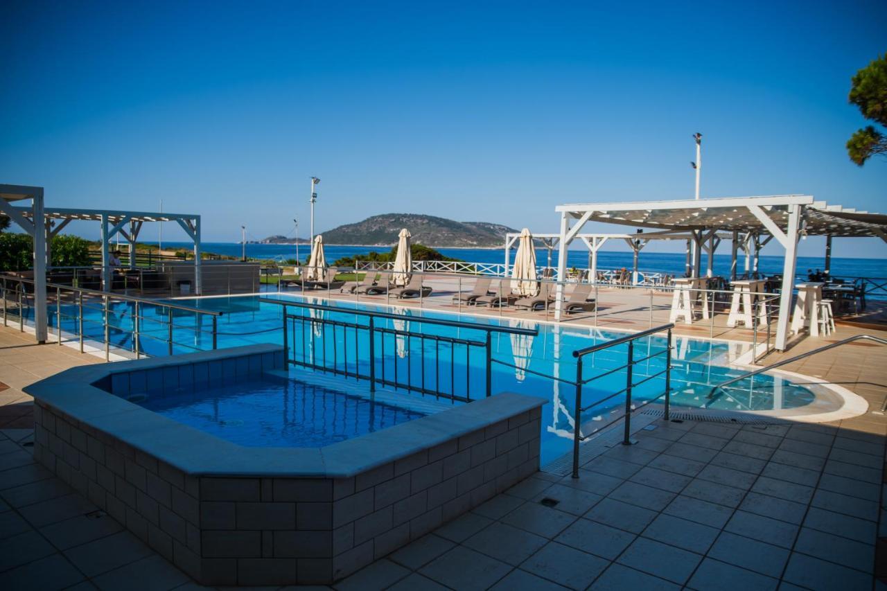 מרתופוליס Mesogeios Hotel מראה חיצוני תמונה