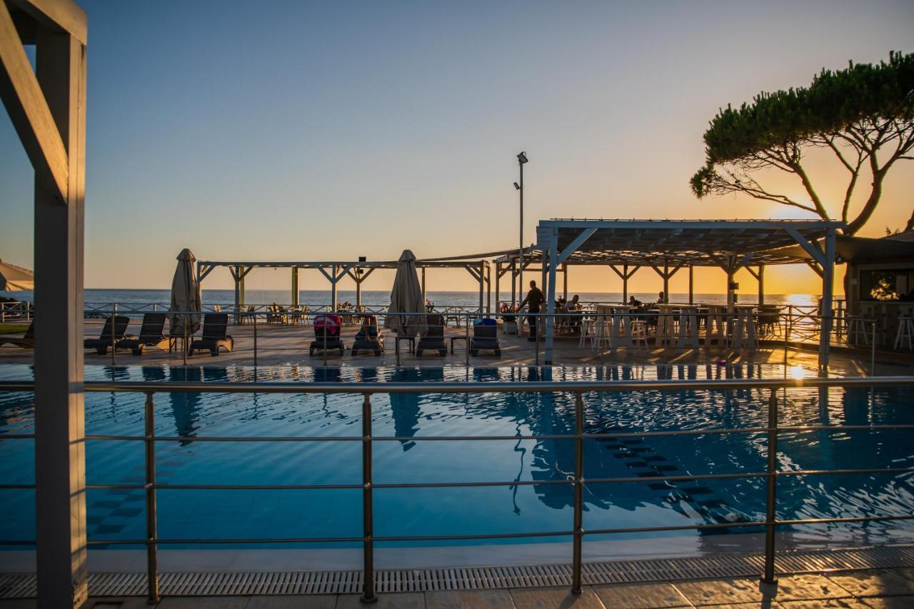 מרתופוליס Mesogeios Hotel מראה חיצוני תמונה