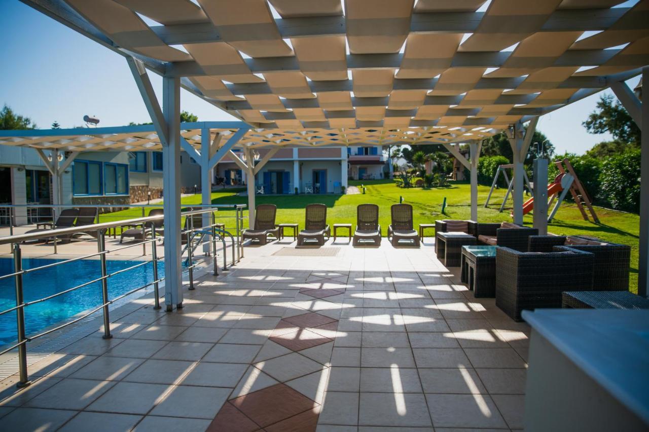 מרתופוליס Mesogeios Hotel מראה חיצוני תמונה