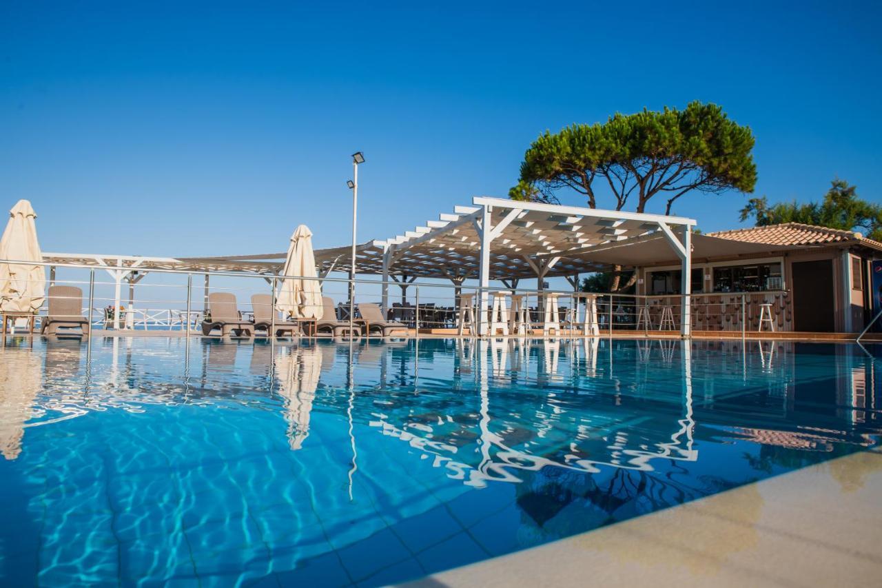 מרתופוליס Mesogeios Hotel מראה חיצוני תמונה
