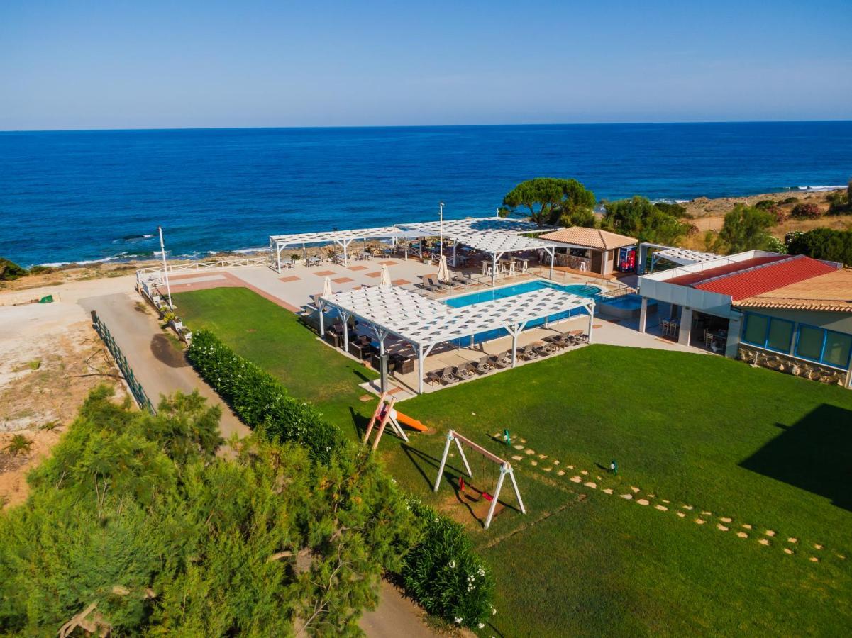 מרתופוליס Mesogeios Hotel מראה חיצוני תמונה