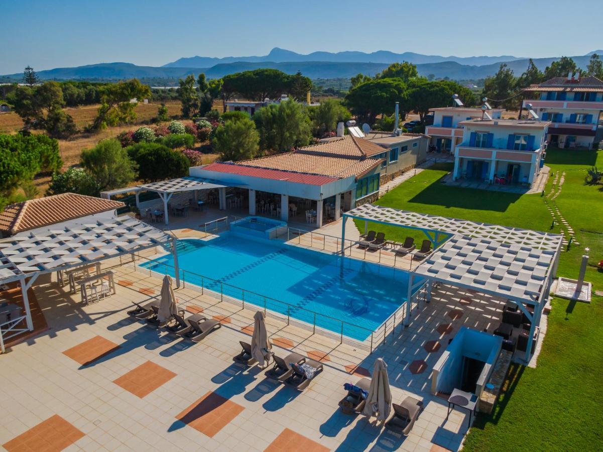 מרתופוליס Mesogeios Hotel מראה חיצוני תמונה