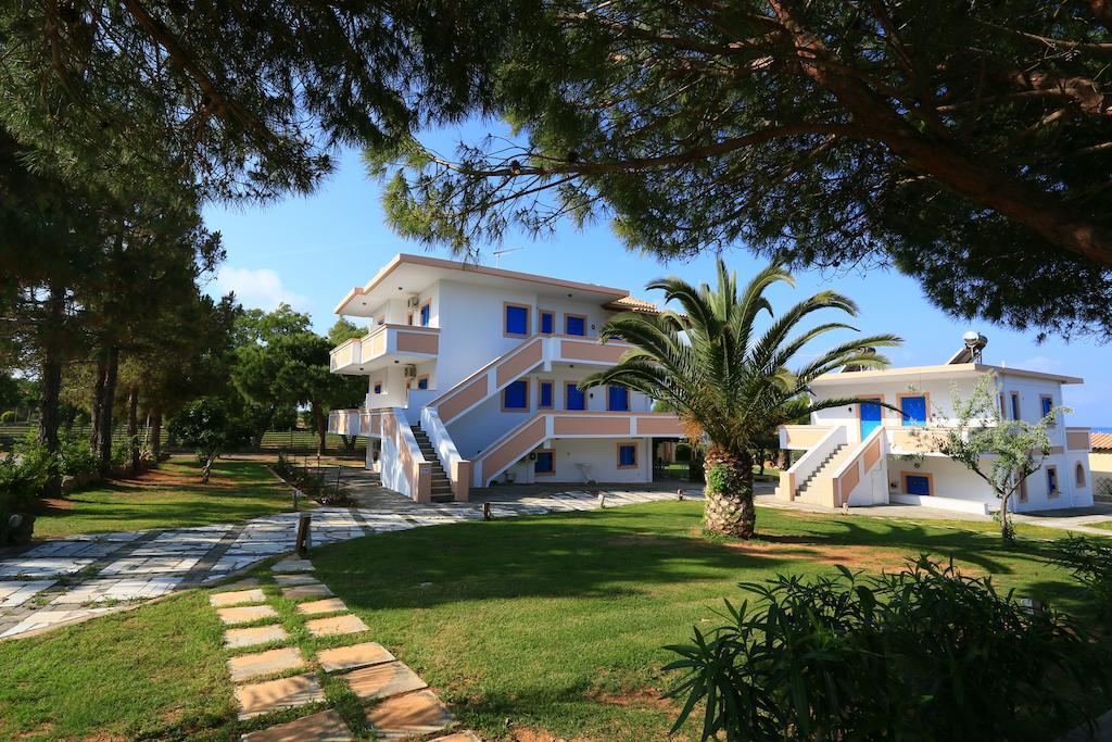 מרתופוליס Mesogeios Hotel מראה חיצוני תמונה