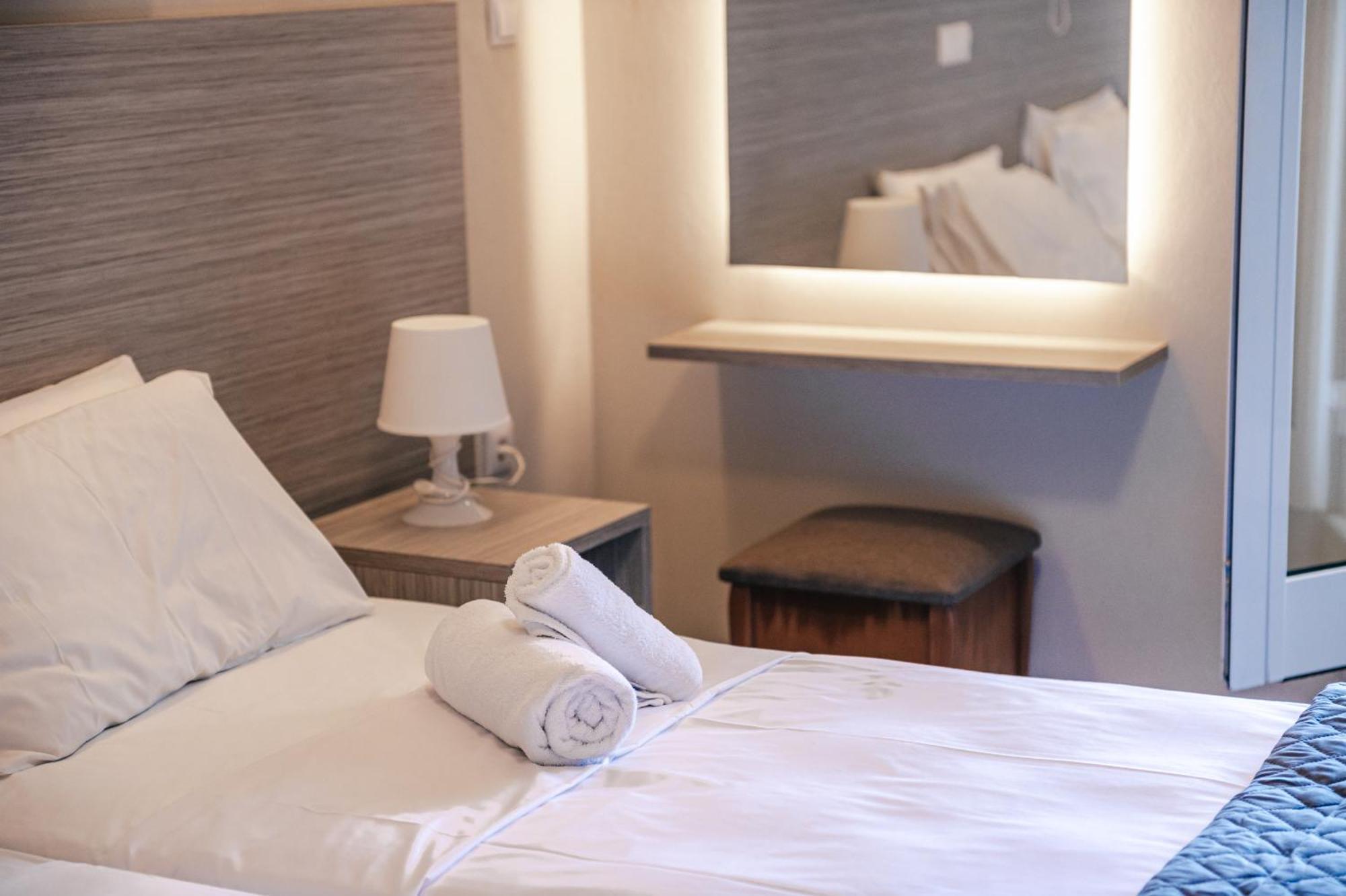 מרתופוליס Mesogeios Hotel מראה חיצוני תמונה