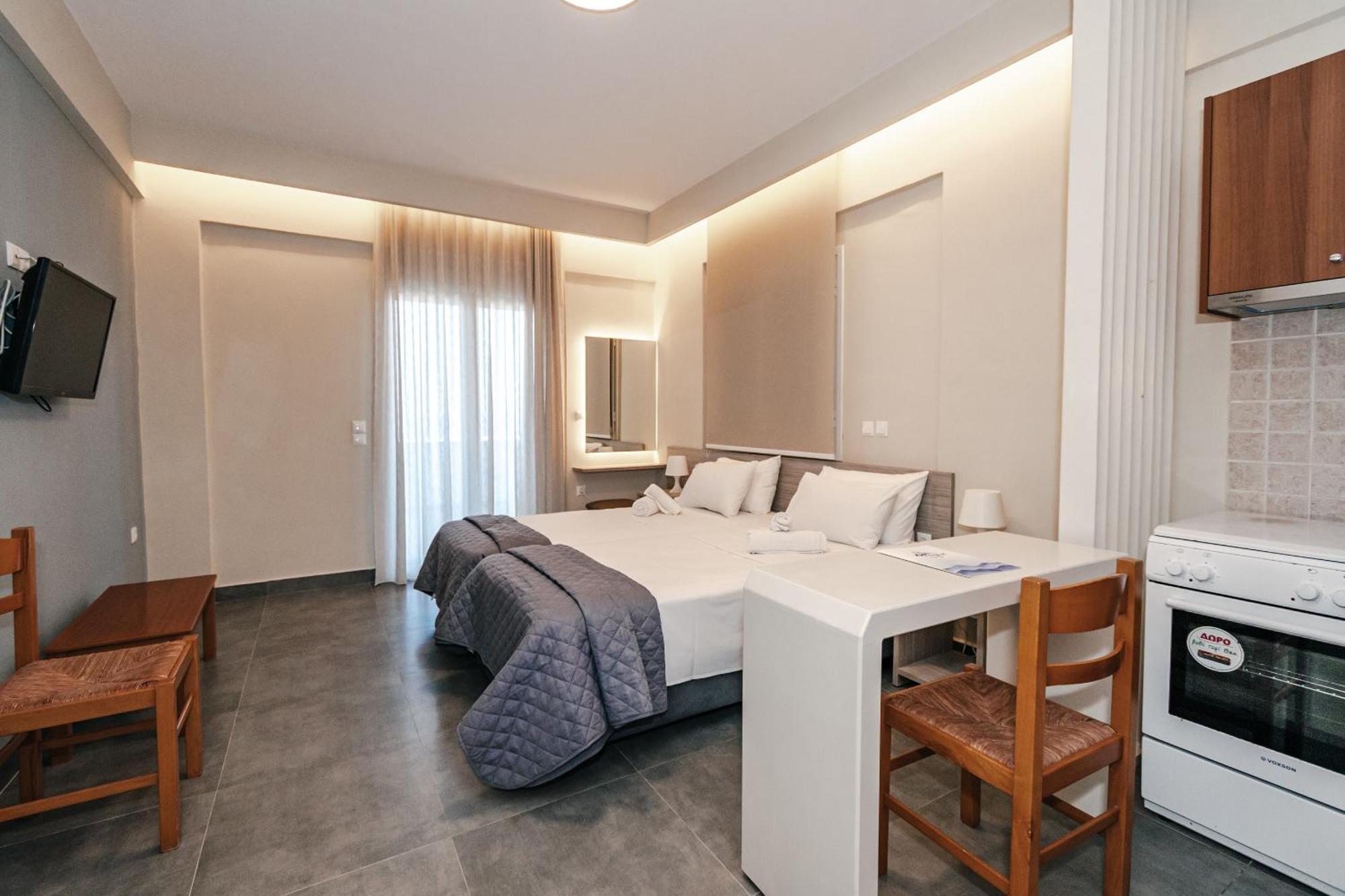מרתופוליס Mesogeios Hotel מראה חיצוני תמונה