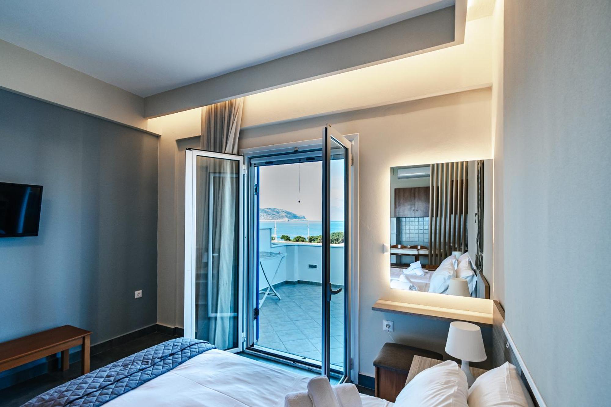 מרתופוליס Mesogeios Hotel מראה חיצוני תמונה