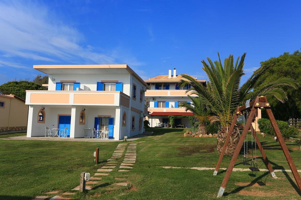 מרתופוליס Mesogeios Hotel מראה חיצוני תמונה